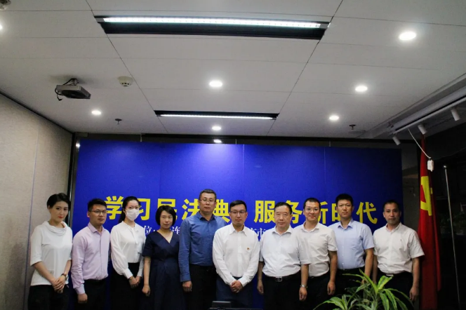 盈科党建 | 盈科大连党员律师助力大连市76中学开辟“线上”法治课堂