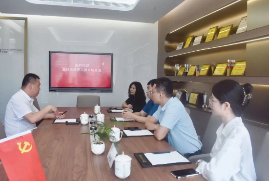 盈科动态丨盈科大连青工委到访盈科海口参观交流