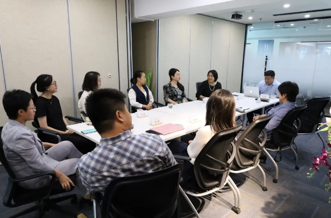 盈科资讯 | 盈科大连公司合规管理法律事务部和婚姻家庭与家族财富传承法律事务部二部举办新加坡留学、旅游及律师在新加坡代理案件研讨